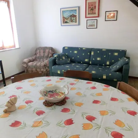 Appartamento Fantastic On Two Floors With Garden And Swimming Pool