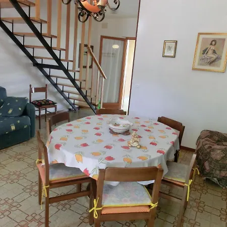 Appartamento Fantastic On Two Floors With Garden And Swimming Pool Lignano Sabbiadoro